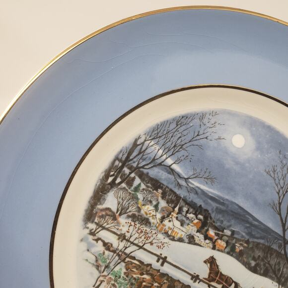 Avon 1979 Gold Dashing Through The Snow Christmas Holiday Plate Enoch Wedgwood - Picture 5 of 8